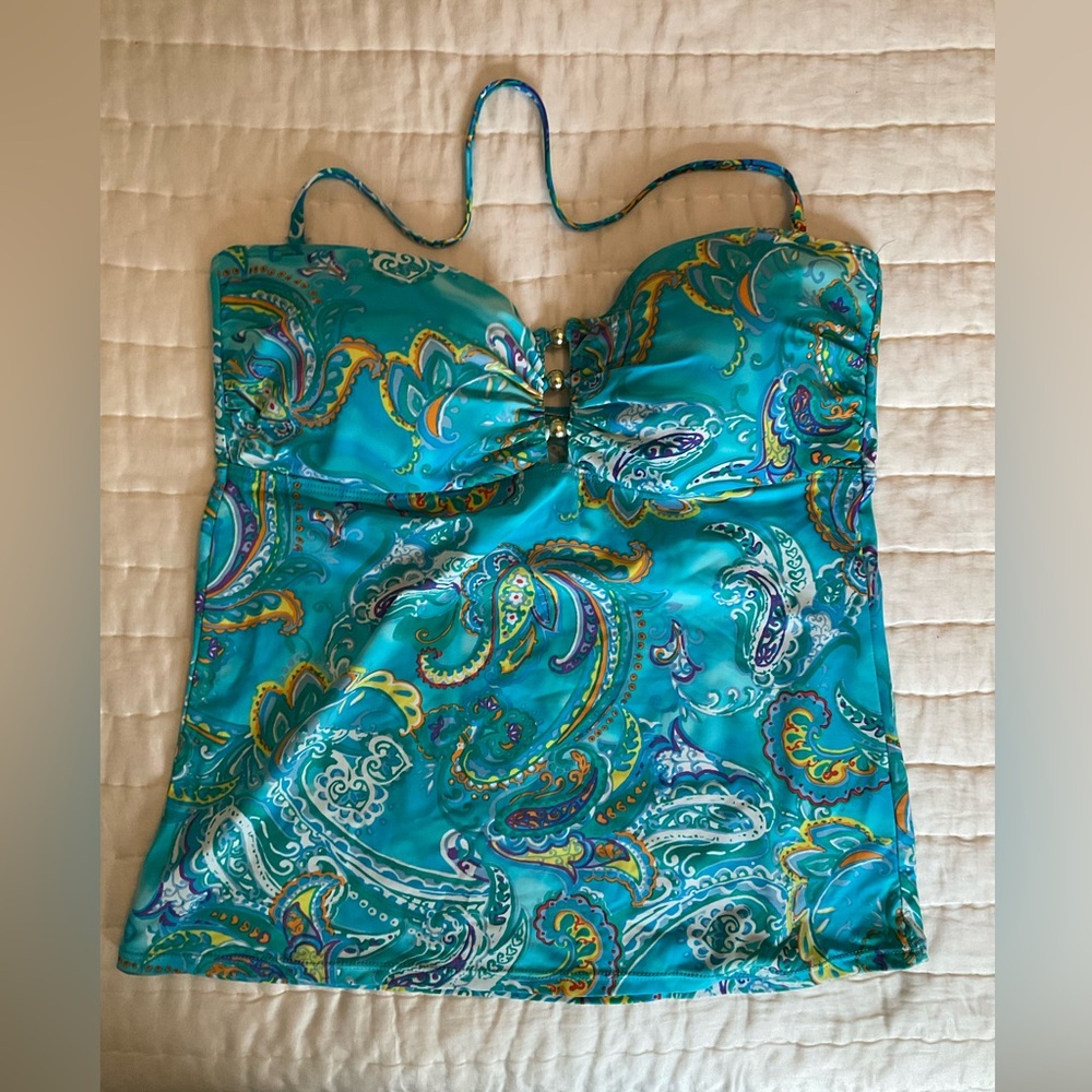 Womens swim suit top.